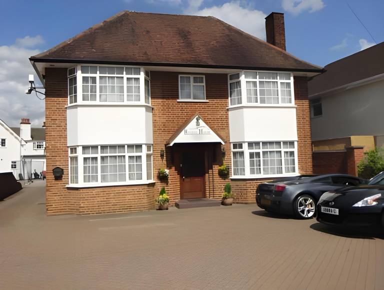 Gibtel Lodge & Cafe in Slough