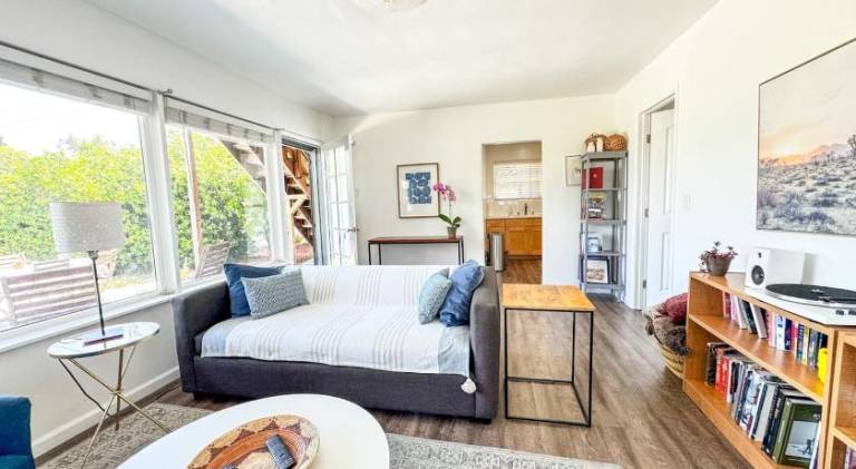 Pleasant rental apartment | Dogs allowed in Glendale, CA