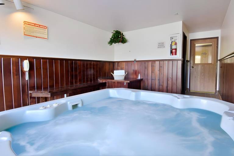 FairBridge Inn and Suites Sandpoint — photo 3