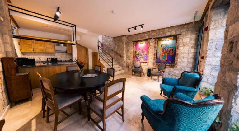 Atrium Suites — photo 3
