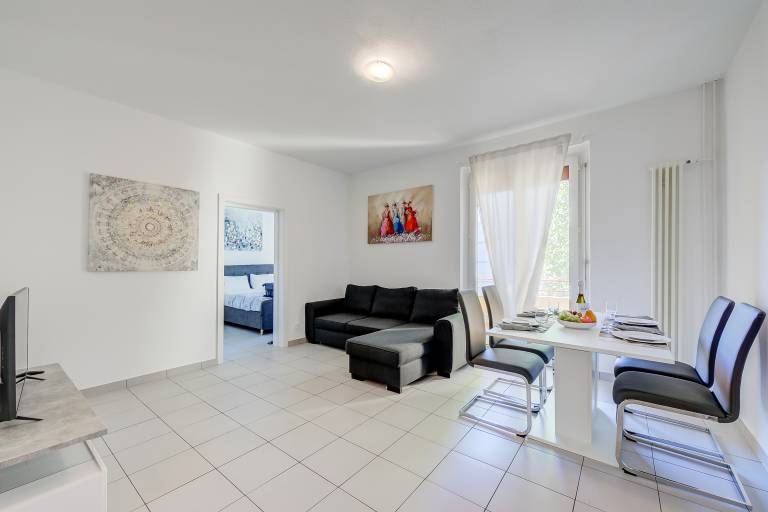 Holiday apartment with terrace — photo 2