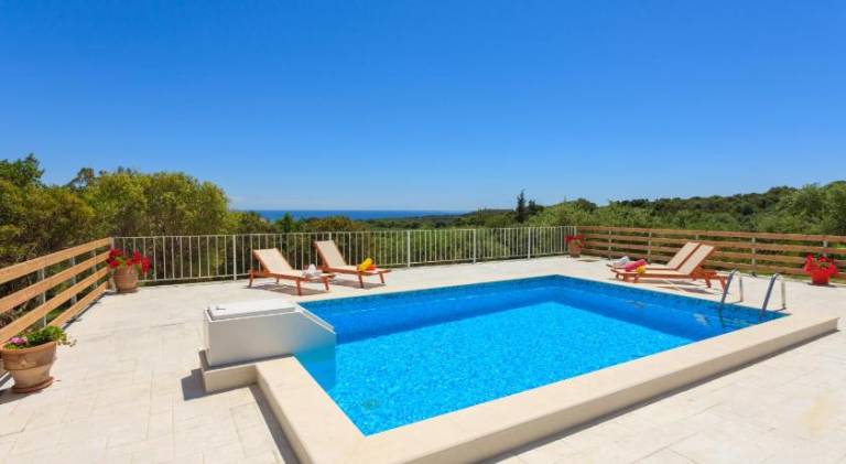 Villa with terrace, BBQ & private pool in Zakynthos