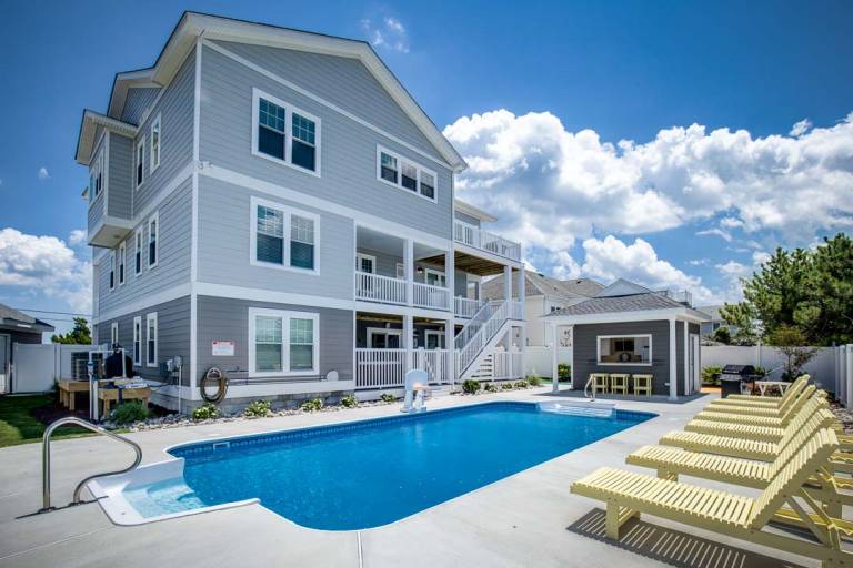 Ruff Life 320 ft from the beach Dog Friendly, Private Pool, Hot Tub — photo 3