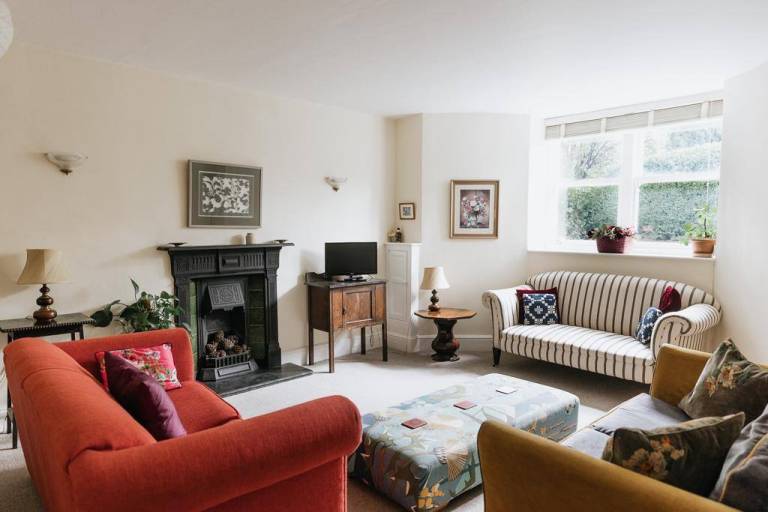 Family-friendly apartment with garden | Perfect for remote work | Pets allowed in Kendal