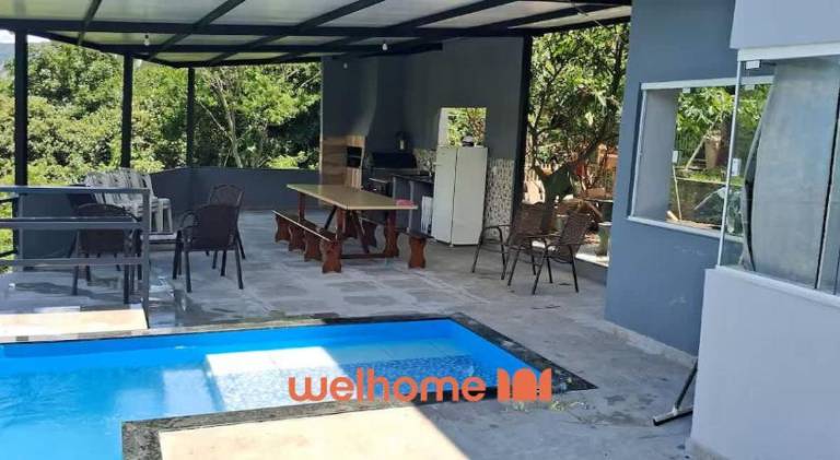 House with pool — photo 5