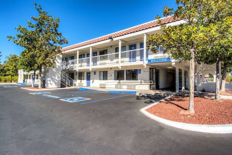 Motel  Redding