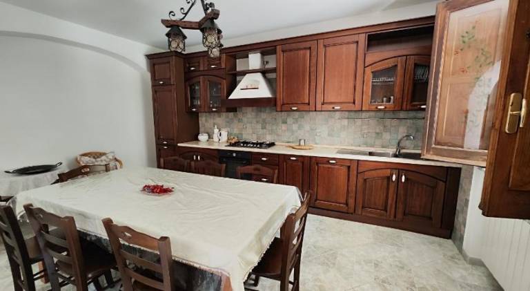 Fully equipped pleasant villa with BBQ, yard & patio | Pets allowed — photo 3