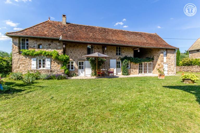 Ferienhaus mit Hund in Suin, Frankreich fuer max. 6 Personen