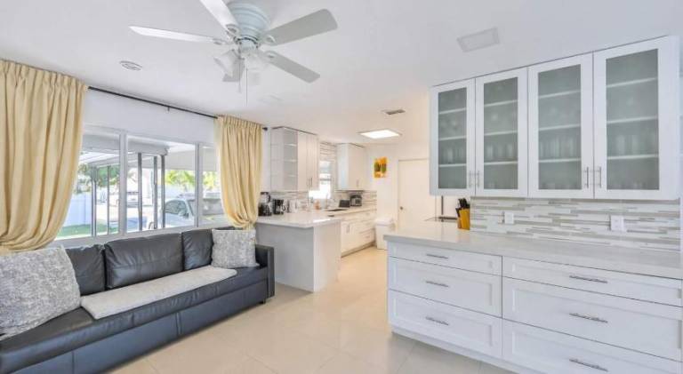 Pleasant vacation home with pool | Suitable for remote work | Pet-friendly — photo 2