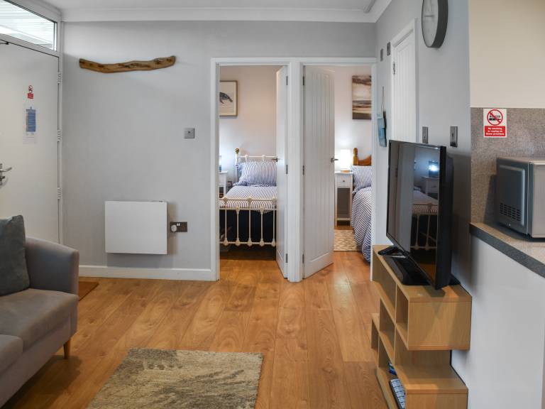Child-friendly cottage with yard | River view | Close to the beach | Pets are welcome — photo 4