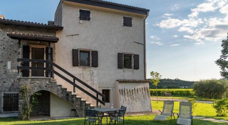 Lovely rental apartment with garden | Pets are welcome in Affi