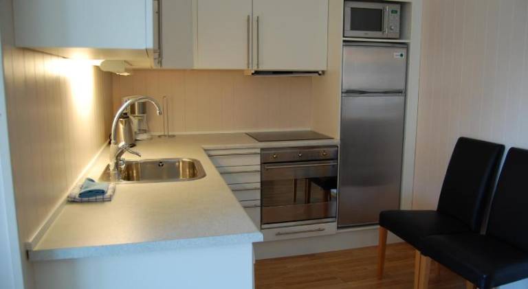 Serviced apartment with terrace & yard — photo 4