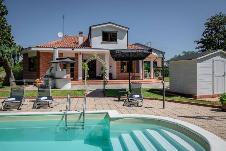 Villa  Lombardore