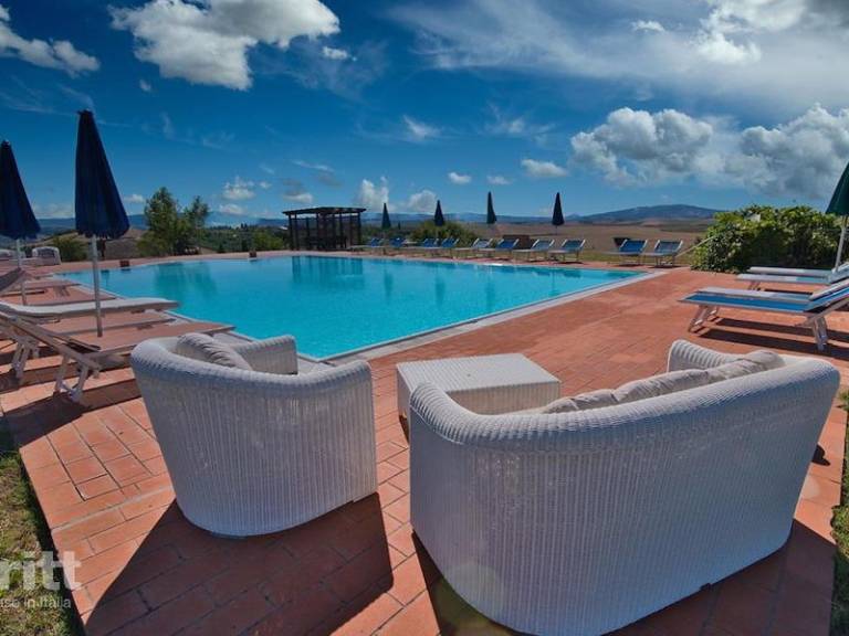 Vacation home with garden, barbeque & patio in Peccioli