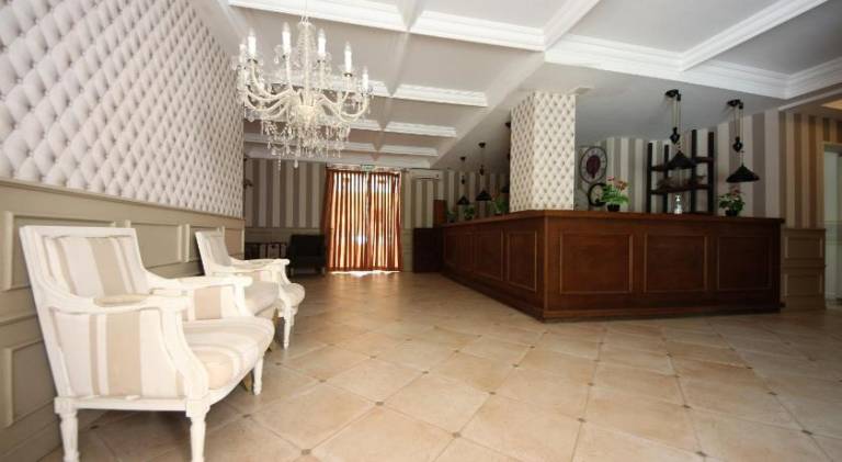 Holiday apartment with jacuzzi & pool — photo 4