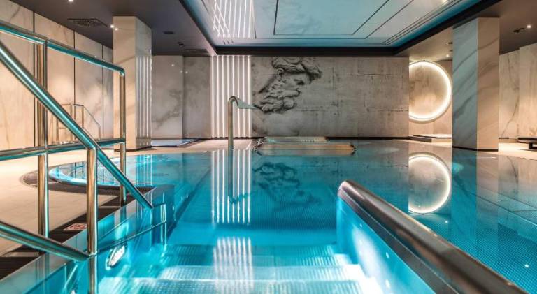 Serviced apartment with sauna, pool & hot tub | Next to Golden Gate — photo 4