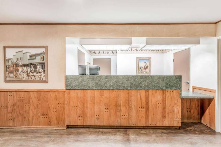 Super 8 By Wyndham Wickenburg Az — photo 2