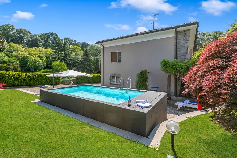 200 m&sup2; Villa