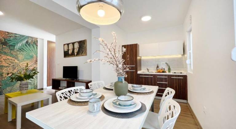 Apartment with patio & yard | Pets allowed — photo 2