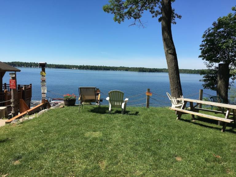 Grand Traverse County, MI Vacation Rentals from 96 HomeToGo