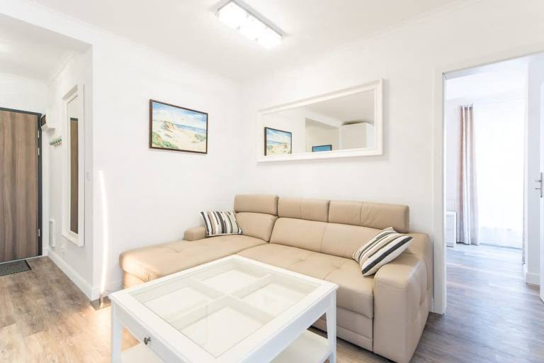 Family-oriented charming holiday apartment with garden | Beach nearby | Dogs allowed in Miedzyzdroje