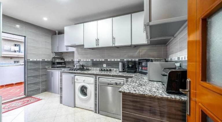 Apartment with 2 rooms for 5 persons — photo 3