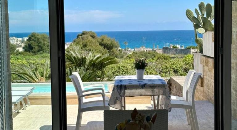 Holiday apartment with pool — photo 4