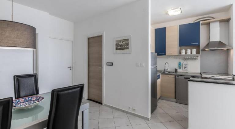 Sundowners Apartment, 52qm, double & two single beds, 10 min from Old Town of Split — photo 3
