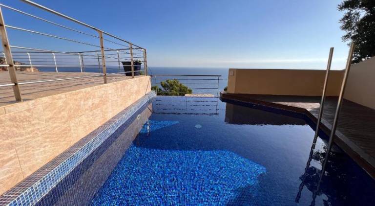 Fully equipped pleasant villa with patio, barbeque & private pool | Perfect for remote work | Pet-friendly — photo 5