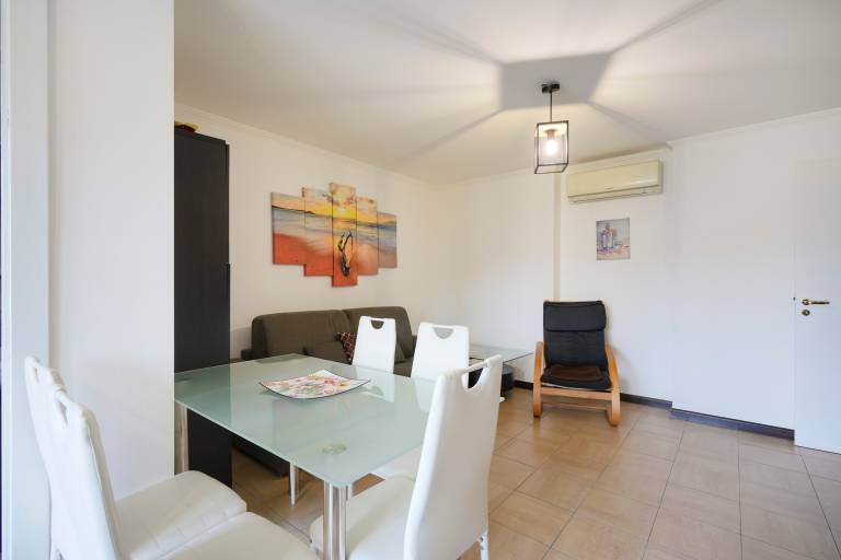 Apartment 'Emma House, By The Sea' with Balcony, Wi-Fi and Air Conditioning — photo 4