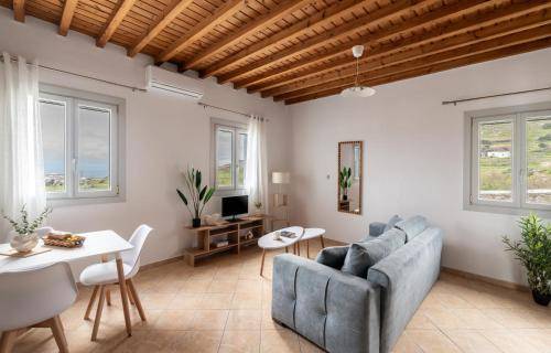 Charming serviced apartment with pool, yard & terrace | Dogs allowed — photo 2