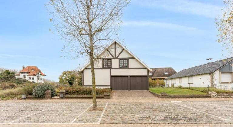 House with terrace & garden | Close to the beach | Suitable for remote work | Pets allowed in De Panne