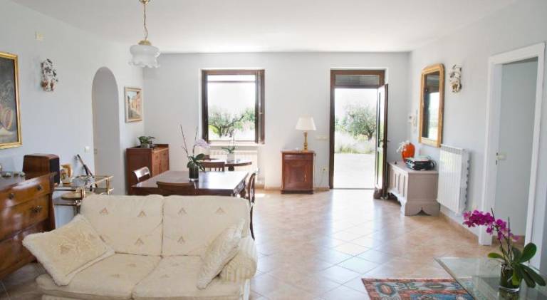 Apartment with patio & yard | Suitable for remote work — photo 2