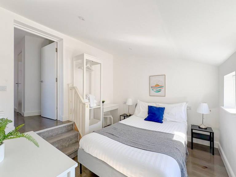 Rental apartment with 2 rooms for 6 persons — photo 2