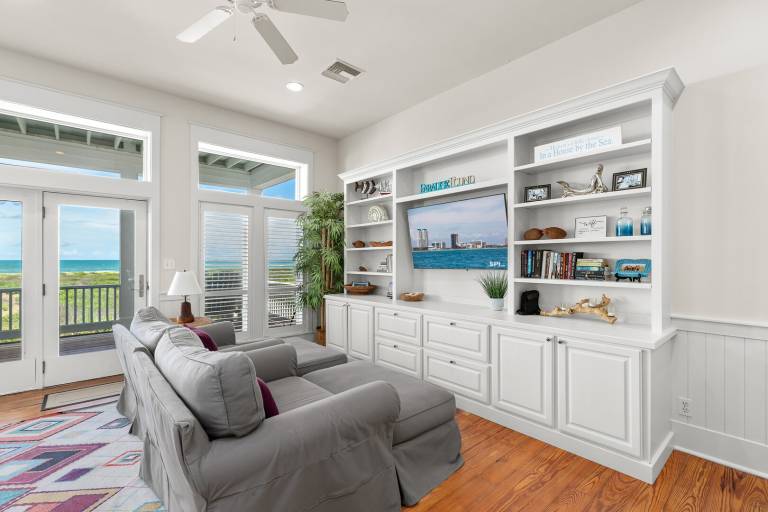 Paradise Found - Private Beachfront House — photo 4