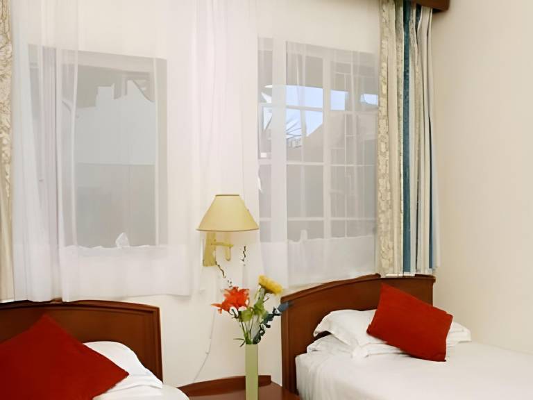 Brenwin Guest House — photo 4
