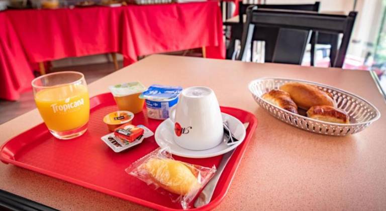 Hotel Le Boischaut - Citotel Chateauroux — photo 4