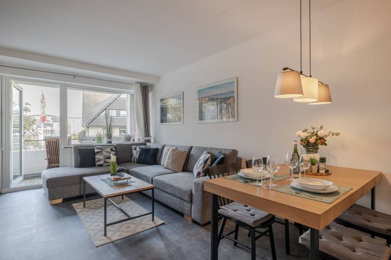 Bezauberndes, stilvolles City Appartement mit Ost -und Westbalkon — photo 2