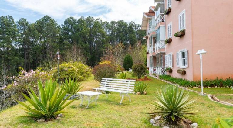 Apartment with yard in Campos