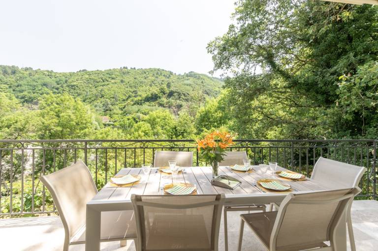 Holiday Home “La Clémenguite” with Mountain View, Wi-Fi and Air Conditioning in Aubenas
