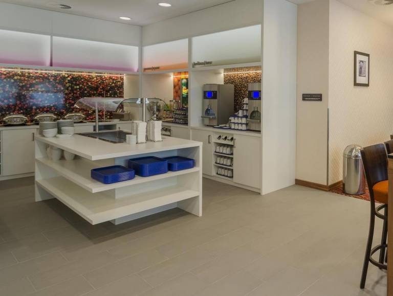 Hampton by Hilton Frankfurt City Centre Messe — photo 5