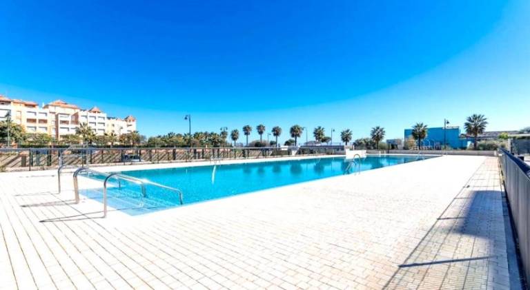 Fully equipped apartment with patio, garden & private pool | Close to the beach | Dogs allowed — photo 4