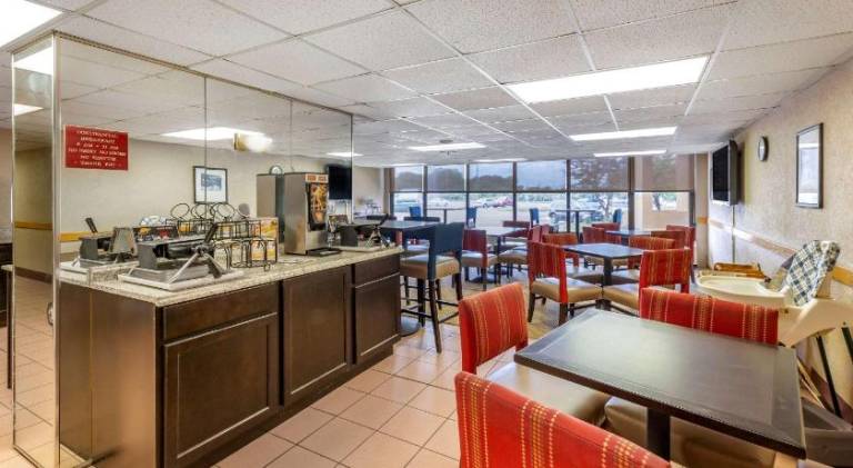 Comfort Inn Alliance — photo 5