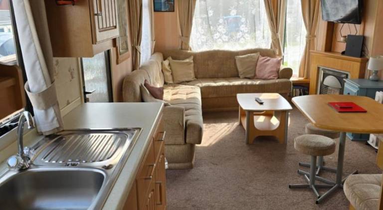 Homely 2 Bedrommed Mobile Home E1 — photo 3