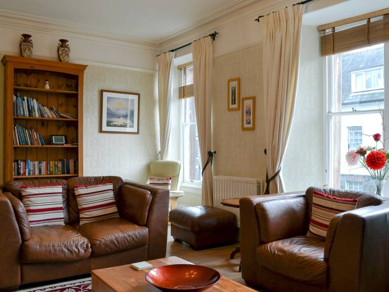 Cottage with 3 rooms for 6 persons — photo 3