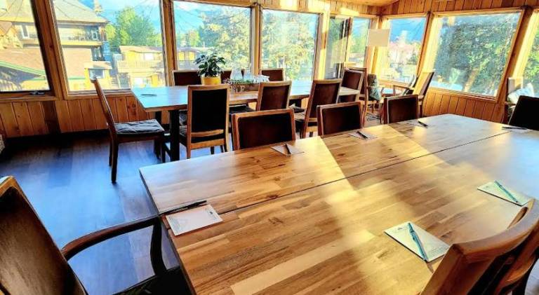 Rundle Mountain Lodge — photo 4