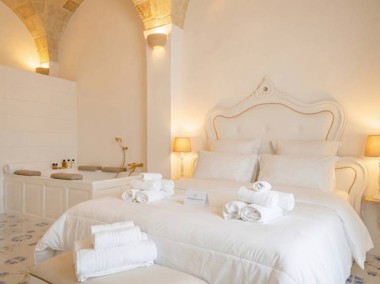 Marchesa – 2-Bedroom Suite with Terrace in Old Town — photo 5