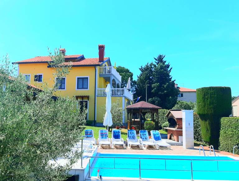 Ferienhaus Kaštel