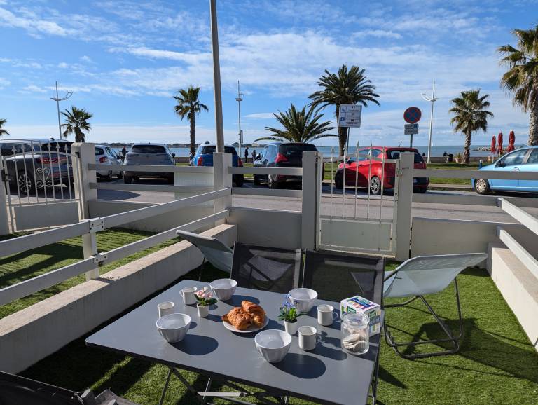 Sol-y-Days le Goéland, Appartement front de mer avec parking — photo 3