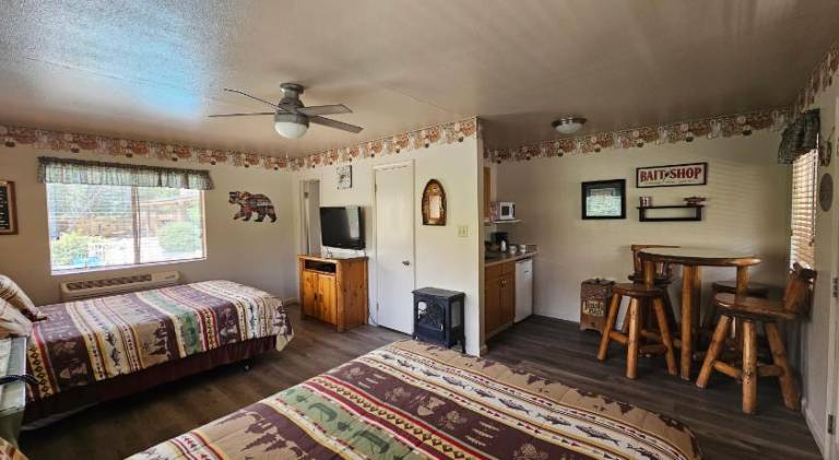 Sequoia Lodge — photo 2